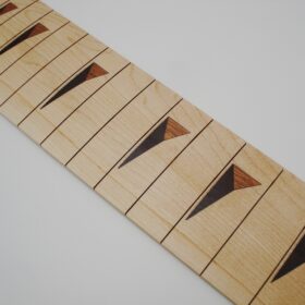 Fretboard - Maple - Griffbrett - Ahorn 647 mit geomatric Wood Shark Fin Inlays